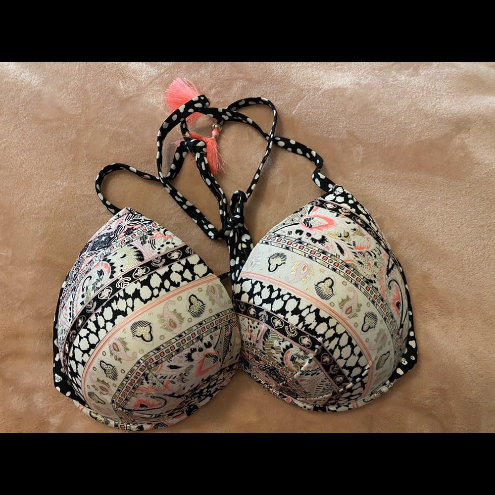 Victoria’s Secret swim